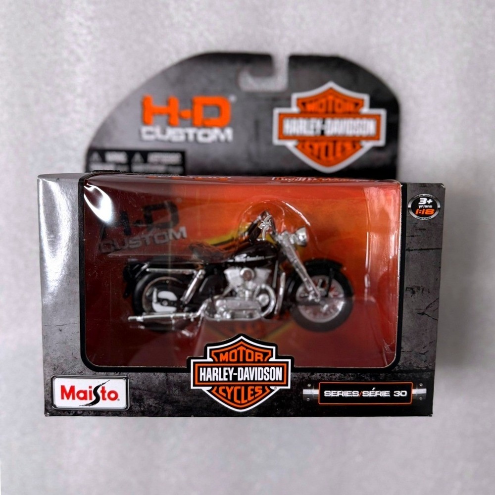 Maisto Harley-Davidson 1952 K Model 1:18 Diecast Motorcycle H-D Custom Series 30